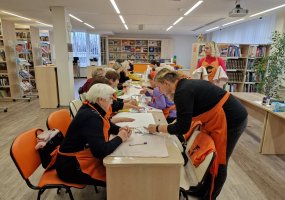 Edukacija bibliotekoje edukacija „Piešimas ant pagalvėlių“