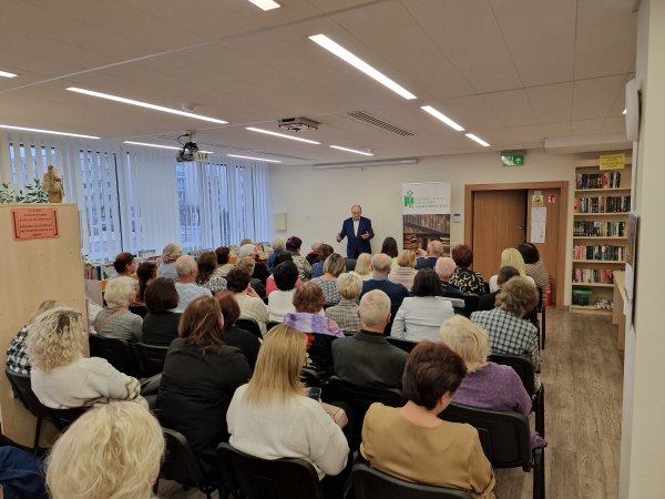 Bibliotekoje apsilankė Lietuvos Nepriklausomybės Akto signataras Česlovas Juršėnas
