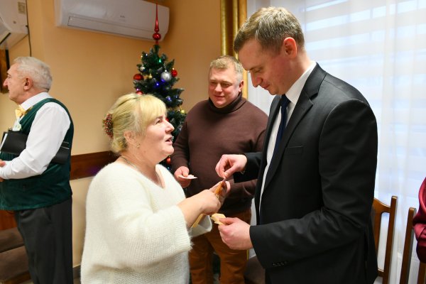 Kalesninkai: šeiminis susitikimas bendruomenės namuose
