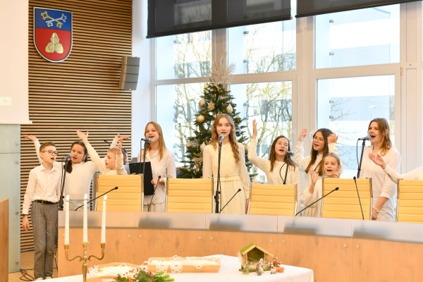 Šilta ir graži gruodžio diena Savivaldybės administracijoje