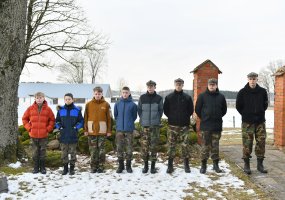 Armijos Krajovos karių kapų lankymas Pasmerktųjų karių atminties dienos išvakarėse