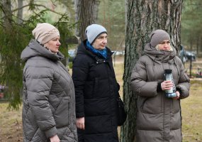 Armijos Krajovos karių kapų lankymas Pasmerktųjų karių atminties dienos išvakarėse