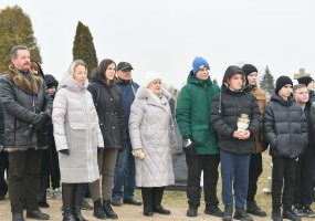 Armijos Krajovos karių kapų lankymas Pasmerktųjų karių atminties dienos išvakarėse