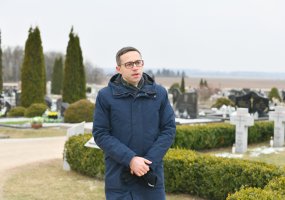 Armijos Krajovos karių kapų lankymas Pasmerktųjų karių atminties dienos išvakarėse