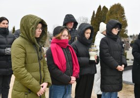 Armijos Krajovos karių kapų lankymas Pasmerktųjų karių atminties dienos išvakarėse
