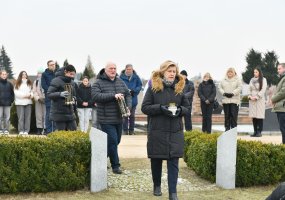 Armijos Krajovos karių kapų lankymas Pasmerktųjų karių atminties dienos išvakarėse