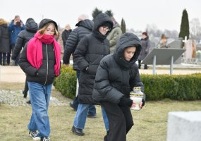 Armijos Krajovos karių kapų lankymas Pasmerktųjų karių atminties dienos išvakarėse
