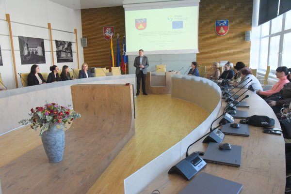 Su rajone gyvenančiais ukrainiečiais aptartos įsidarbinimo galimybės