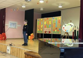 Pradinukų meninio skaitymo konkursas „Vaikystės spalvos 2025“
