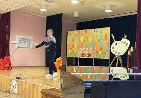 Pradinukų meninio skaitymo konkursas „Vaikystės spalvos 2025“