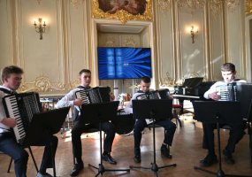 „Muzikuojame kartu 2025“ subūrė jaunuosius talentus