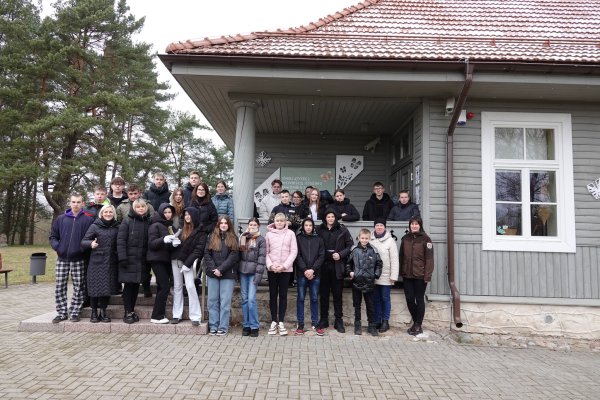 Rajono mokyklų tvarkymo talka - „Dieveniškių istorinio regioninio parko takais: tvarkom ir saugom“