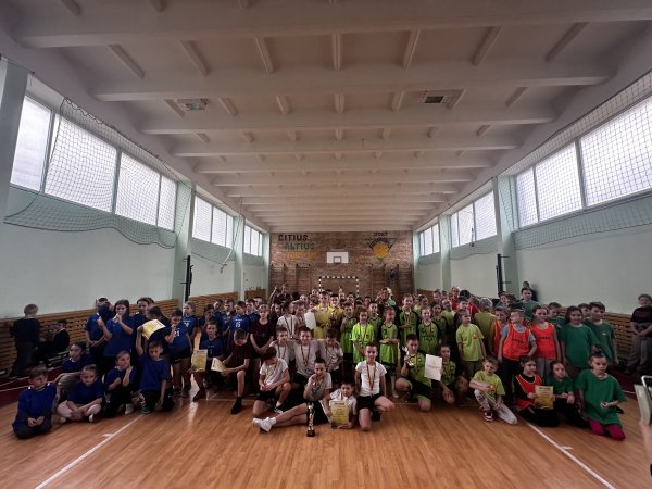 Šalčininkų rajono pradinių klasių mokinių sporto varžybos „Drąsūs, stiprūs, vikrūs“