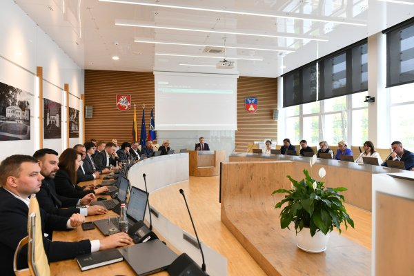 Vyko Šalčininkų rajono savivaldybės tarybos posėdis