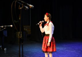 Geriausi mokiniai ir dainingiausi balsai vienoje scenoje