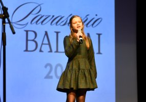 Geriausi mokiniai ir dainingiausi balsai vienoje scenoje