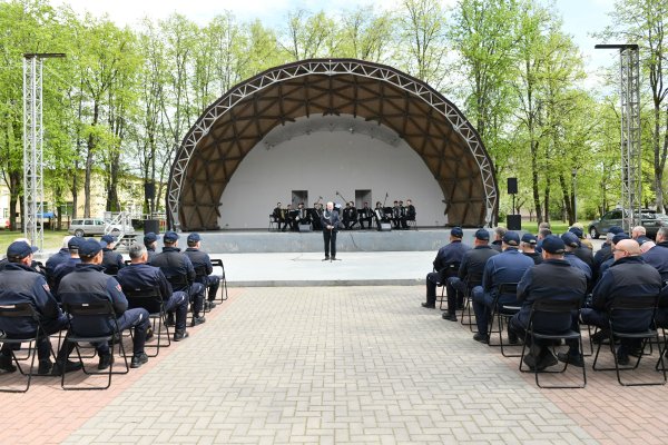 Dzień św. Floriana w Solecznikach: imponujące widowisko i hołd dla powołania strażaków