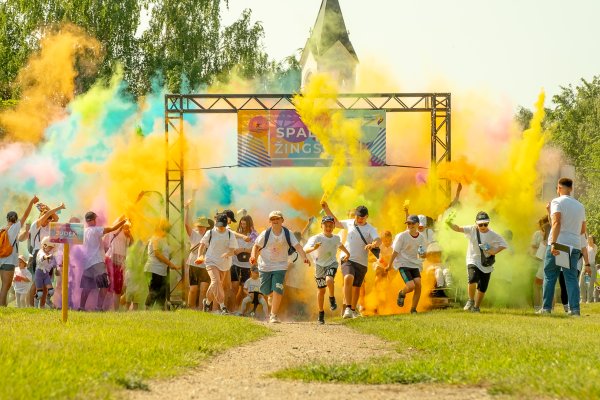 Rusz się! (Judėk!)– święto gromadzonych kroków i dobrego nastroju
