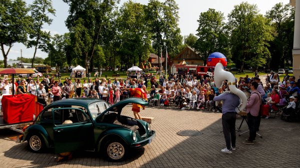 Ulica stała się sceną: Międzynarodowy Festiwal Teatrów Ulicznych w Solecznikach