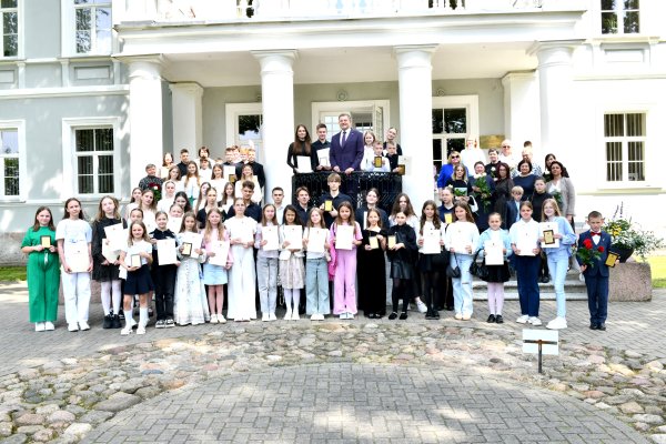 Meno srities nugalėtojų apdovanojimai: ypatingas vertybių pasaulis
