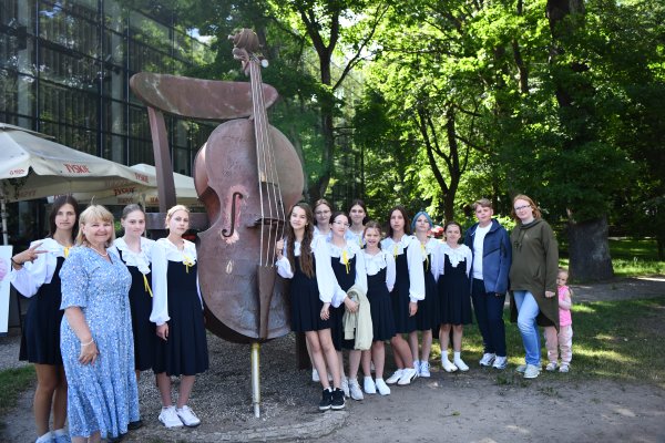 Jaunieji dainininkai projekte „Voices Unlocked: Youth, Culture, Future“