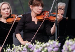 Spalvinga simfoninės muzikos fiesta Jašiūnų dvare