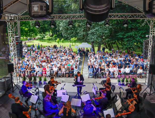 Festivalis „Muzika Jašiūnų dvare“  – 10 metų kuriame meilę muzikai