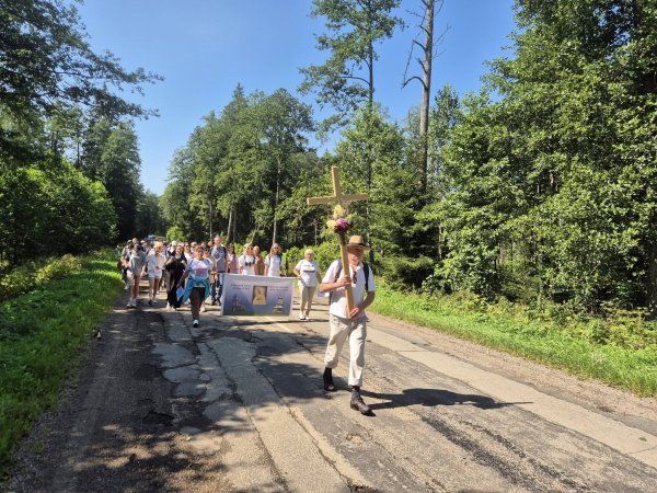 Piligriminė kelionė Dieveniškės – Norviliškės subūrė tikinčiuosius