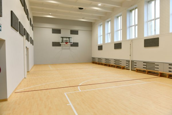 Odnawiane są sale sportowe gimnazjów
