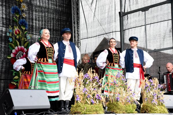 Atlaidai Akmenynėje