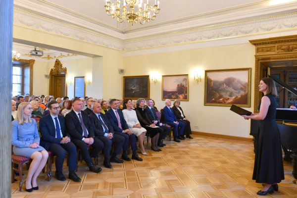 Projekt „Spójrz wstecz“ („Atsigręžk“) z Dianą Nausėdienė