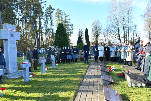 Lenkijos Ambasados ir Savivaldybės atstovai aplankė kapines ir atminimo vietas