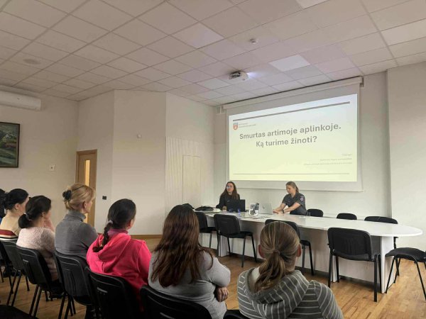 Informaciniai susitikimai smurto artimoje aplinkoje prevencijos tema