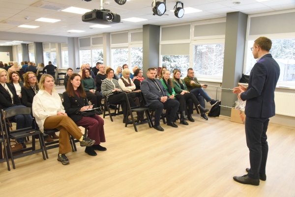 Daugiau patirties įgyvendinant tarptautinius projektus