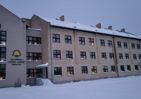 Jašiūnų „Aušros“ gimnazija