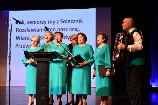 Kiedy wiek, to tylko cyfry. Jubileusz Polskiego Uniwersytetu Trzeciego Wieku w Solecznikach.
