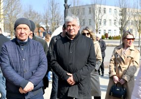 Šalčininkuose pakeltos Lietuvos ir NATO vėliavos