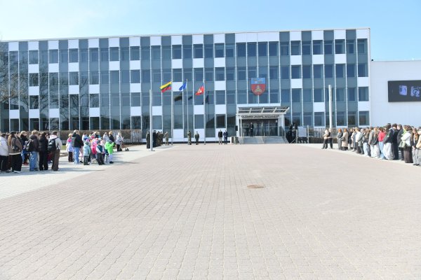W Solecznikach podniesiono flagi Litwy i NATO