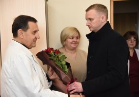 Gratulacje dla pracowników medycznych rejonu