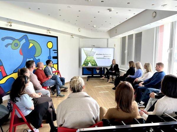 Jaunimo darbuotojai konferencijoje apie darbą su jaunimu