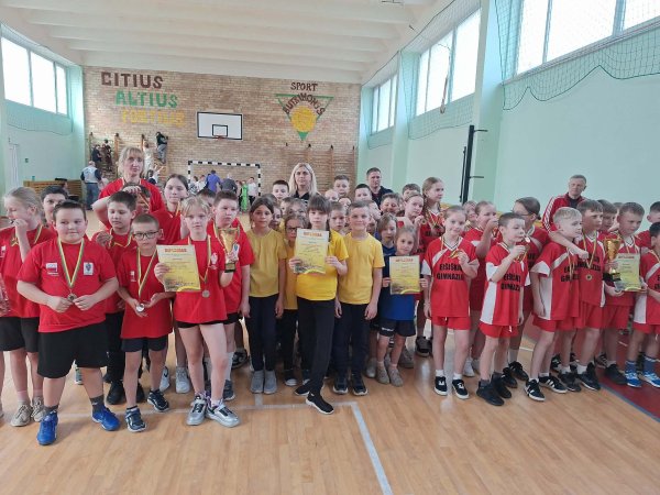 Šalčininkų rajono pradinių klasių mokinių sporto varžybos „Drąsūs, stiprūs, vikrūs“