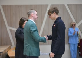 Apdovanoti olimpiadų nugalėtojai