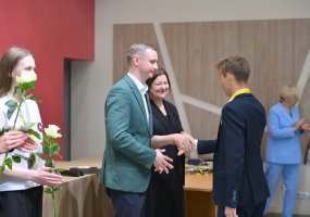 Apdovanoti olimpiadų nugalėtojai