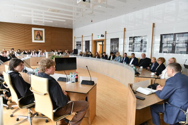 Młodzież z Jastrzębia-Zdroju odwiedziła samorząd rejonu solecznickiego