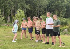 Penkių dienų edukacinė-komandinė išvyka stiprino vaikų ir jaunimo socialinius įgūdžius