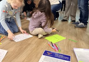 Šeimos ir jaunimo komunikacijos dirbtuvės stiprino vaikų ir tėvų tarpusavio ryšį