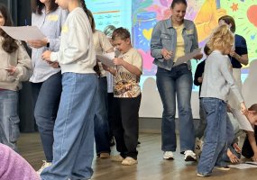 Šeimos ir jaunimo komunikacijos dirbtuvės stiprino vaikų ir tėvų tarpusavio ryšį