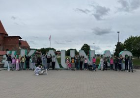 Vaikų vasaros stovykla Baltosios Vokės Elizos Ožeškovos gimnazijoje