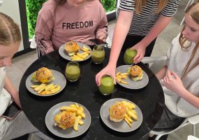 Kūrybiška vasara anglų kalba: „Creative English Camp“ subūrė mokinius naujoms patirtims