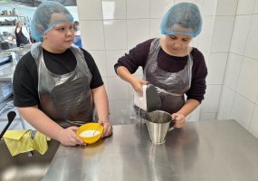 Kūrybiška vasara anglų kalba: „Creative English Camp“ subūrė mokinius naujoms patirtims